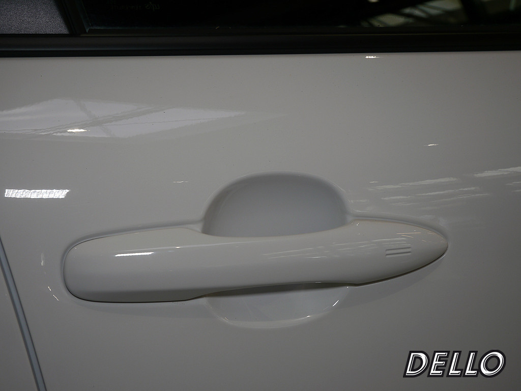 Fahrzeugansicht TOYOTA Corolla Cross 2.0 Hybrid - Bild 4