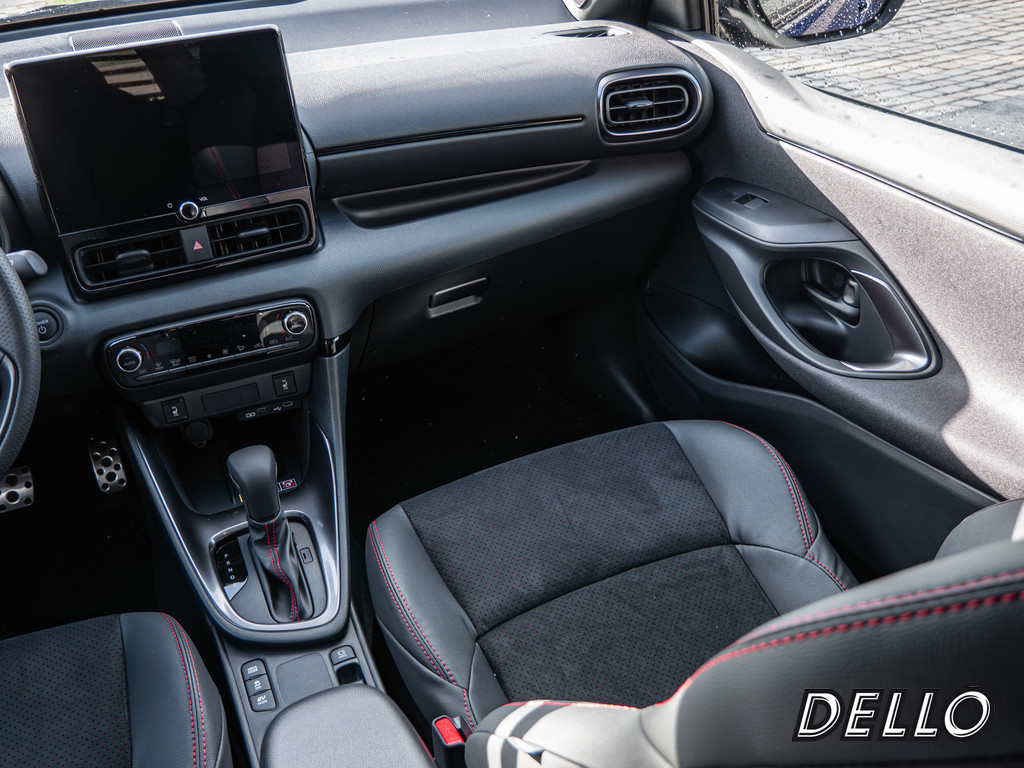 Fahrzeugansicht TOYOTA Yaris 1.5 Hybrid GR Sport - Bild 6