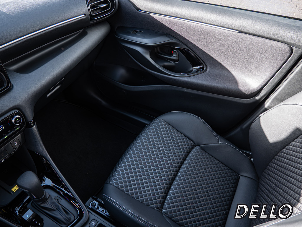 Fahrzeugansicht TOYOTA Yaris 1.5 Hybrid Style Plus - Bild 20