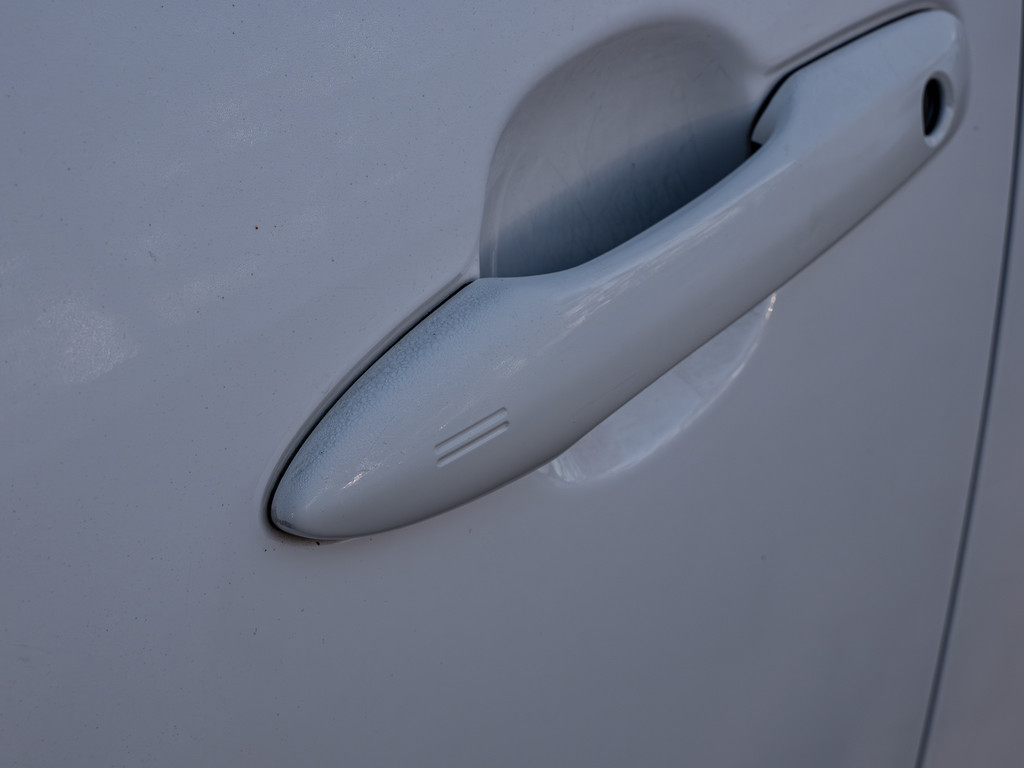 Fahrzeugansicht TOYOTA Yaris Cross Hybrid Team D - Bild 3