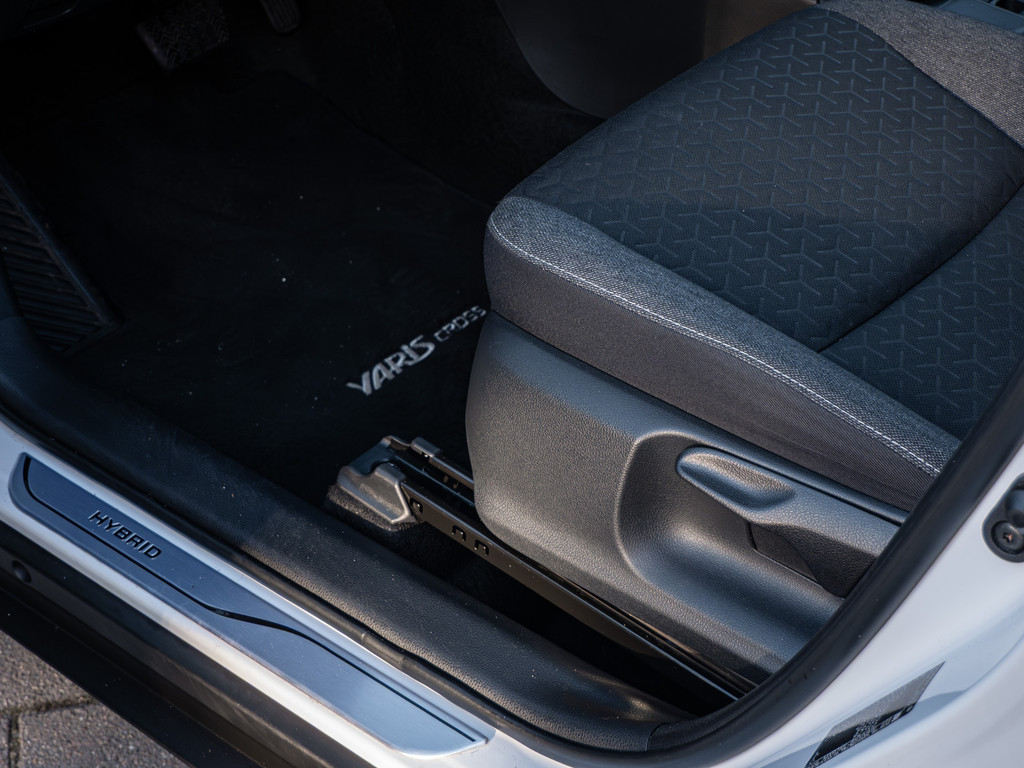 Fahrzeugansicht TOYOTA Yaris Cross Hybrid Team D - Bild 35