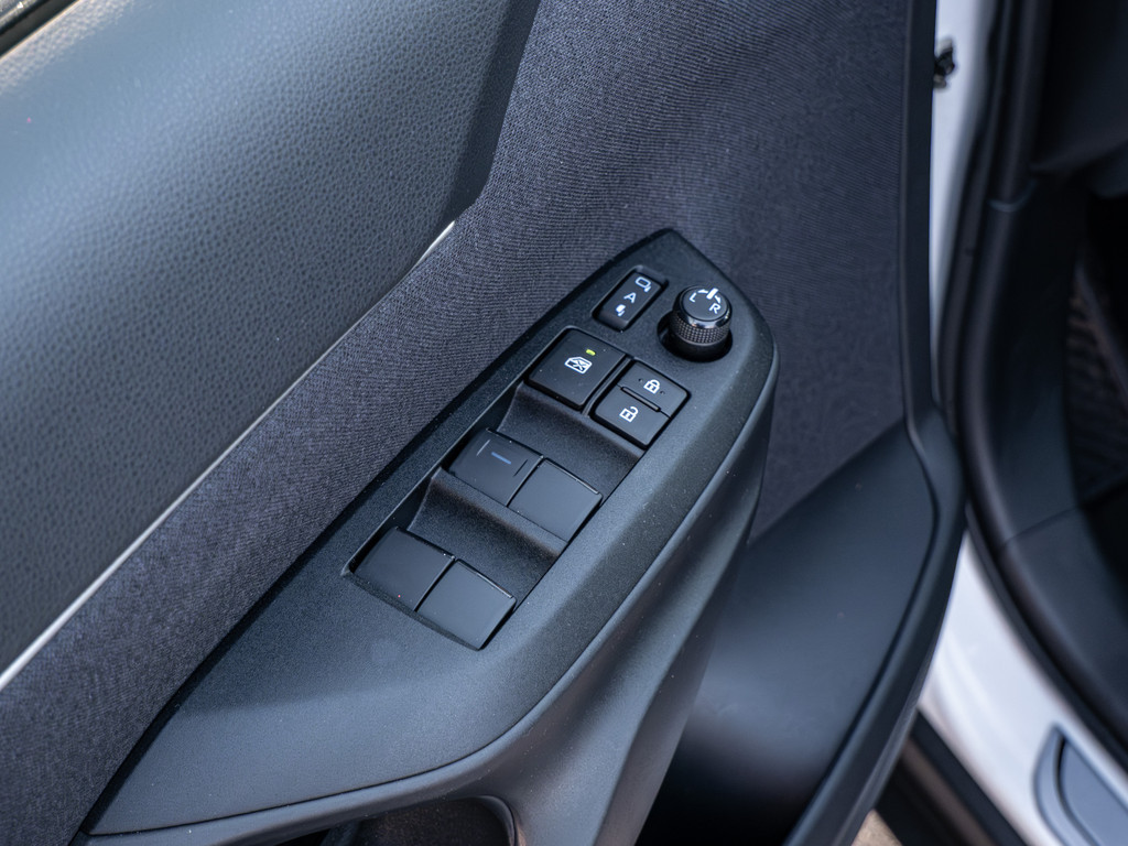 Fahrzeugansicht TOYOTA Yaris Cross Hybrid Team D - Bild 37