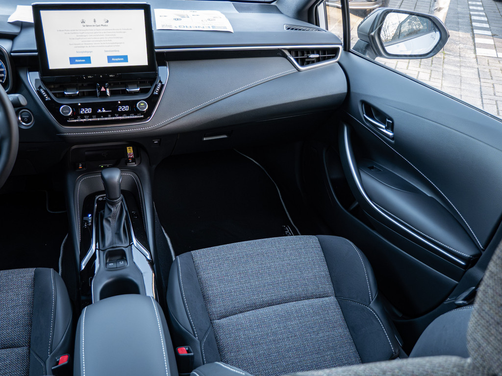 Fahrzeugansicht TOYOTA Corolla Touring Sports 2.0 Hybrid Teamplayer - Bild 9