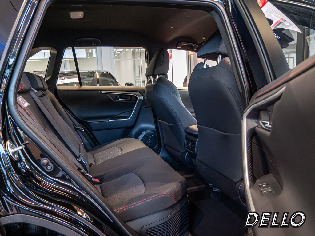 Fahrzeugansicht TOYOTA RAV4 2.5 Plug-in Hybrid 4x4 Teamplayer - Bild 4