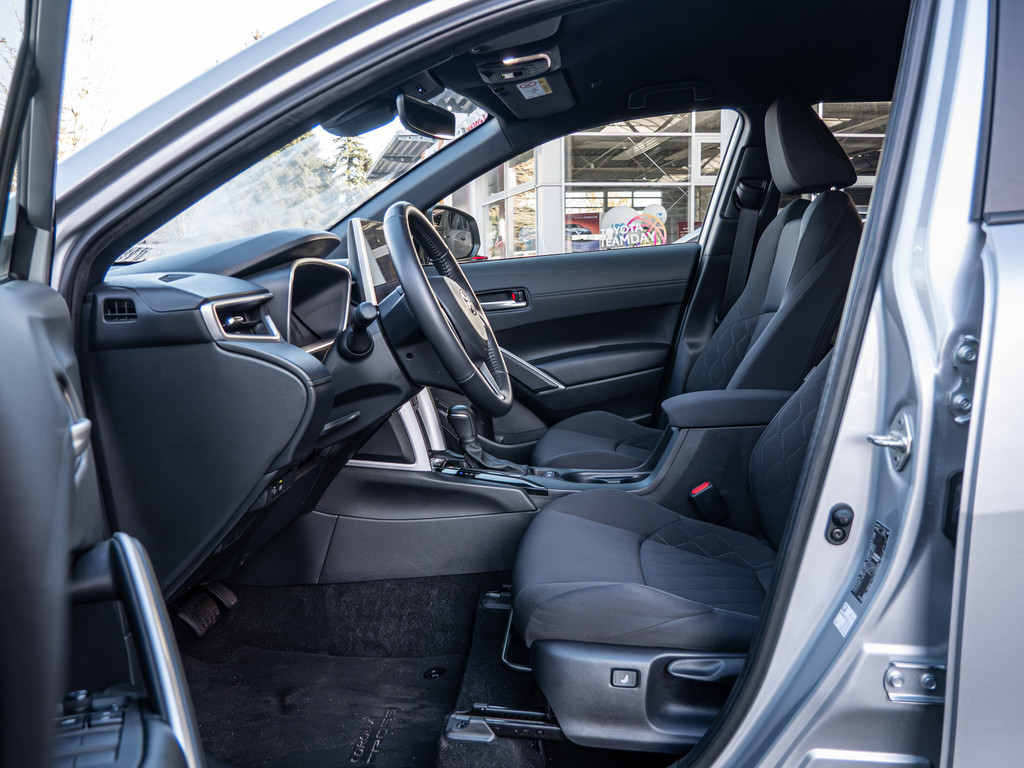 Fahrzeugansicht TOYOTA Corolla Cross 2.0 VVT-i Hybrid Team Deutschland - Bild 9