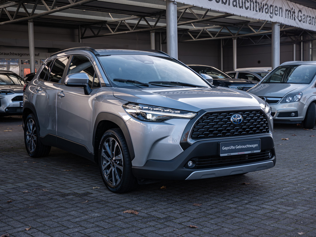 Fahrzeugansicht TOYOTA Corolla Cross 2.0 VVT-i Hybrid Team Deutschland - Bild 23