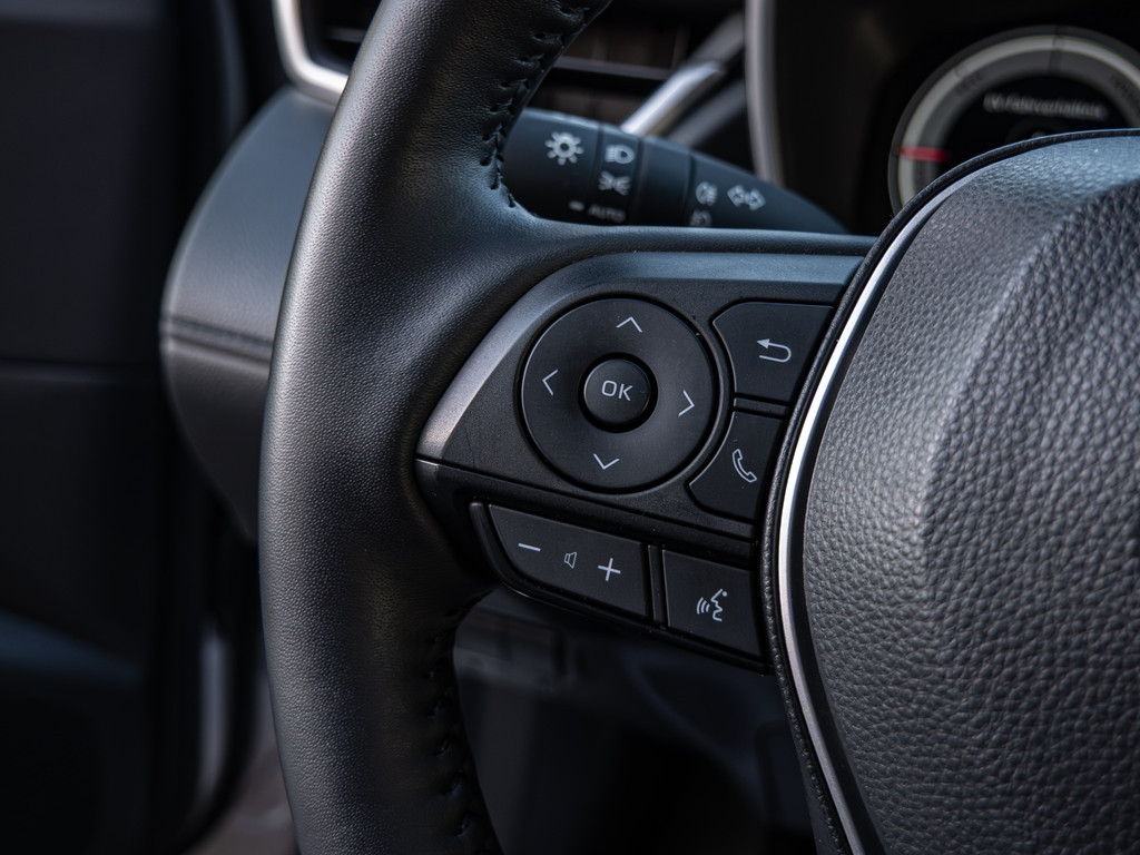 Fahrzeugansicht TOYOTA Corolla Cross 2.0 VVT-i Hybrid Team Deutschland - Bild 30