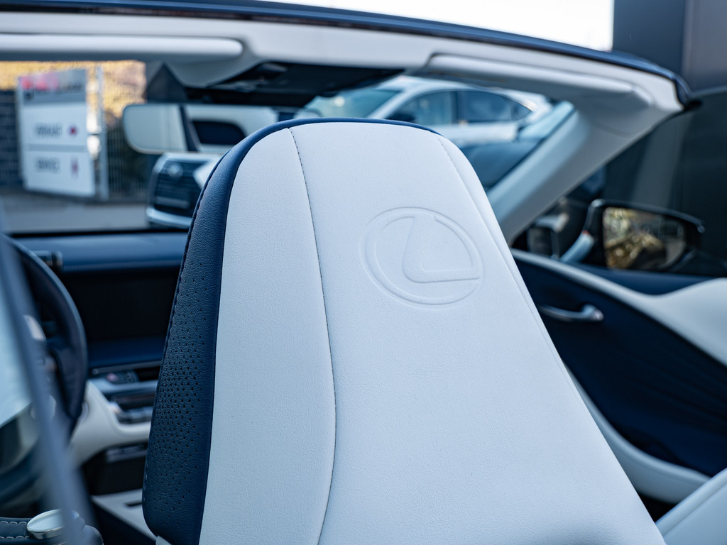 Fahrzeugansicht LEXUS LC 500 Cabrio Bespoke Build - Bild 11