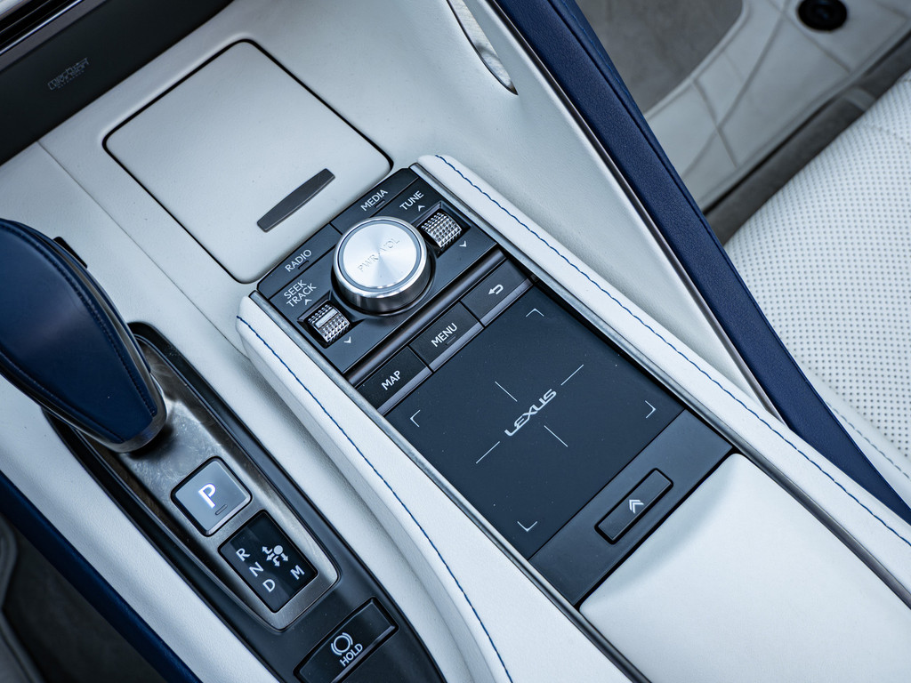 Fahrzeugansicht LEXUS LC 500 Cabrio Bespoke Build - Bild 25