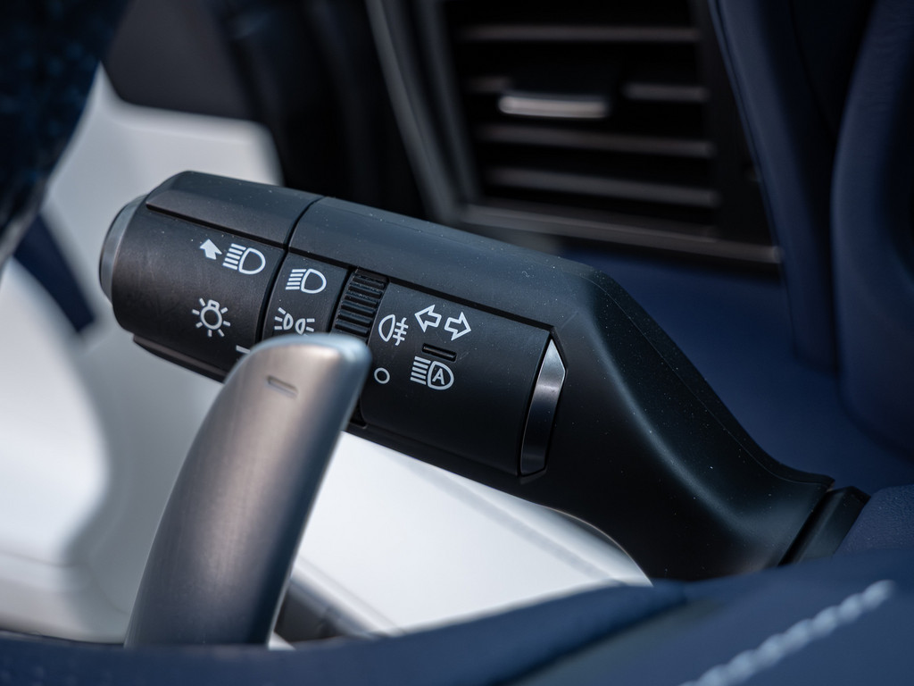 Fahrzeugansicht LEXUS LC 500 Cabrio Bespoke Build - Bild 33