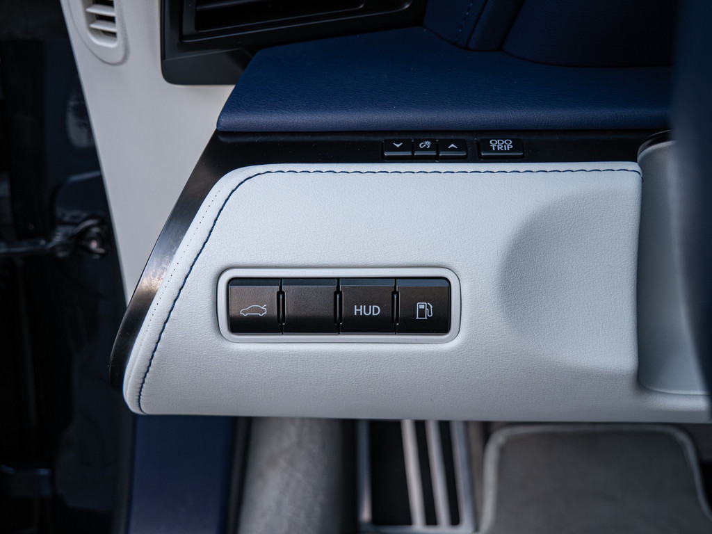 Fahrzeugansicht LEXUS LC 500 Cabrio Bespoke Build - Bild 37