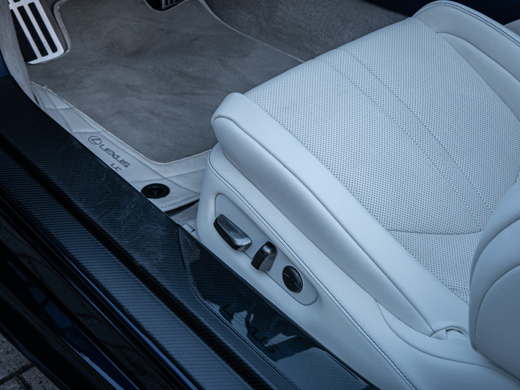 Fahrzeugansicht LEXUS LC 500 Cabrio Bespoke Build - Bild 39