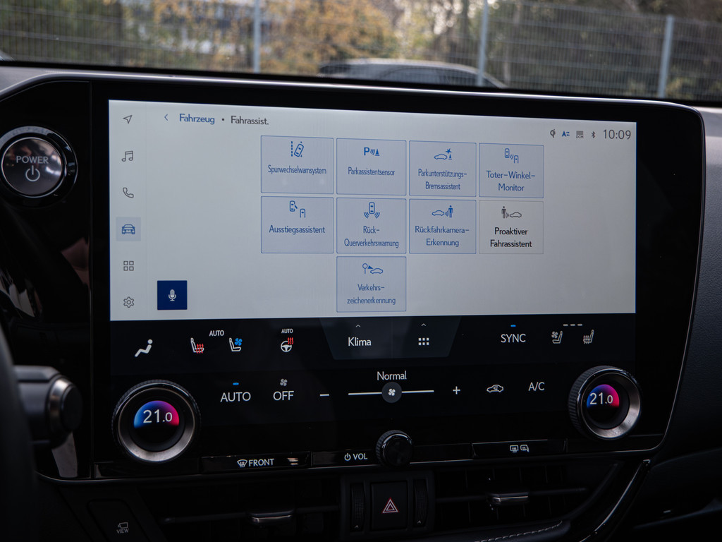 Fahrzeugansicht LEXUS NX 450h + Executive - Bild 17