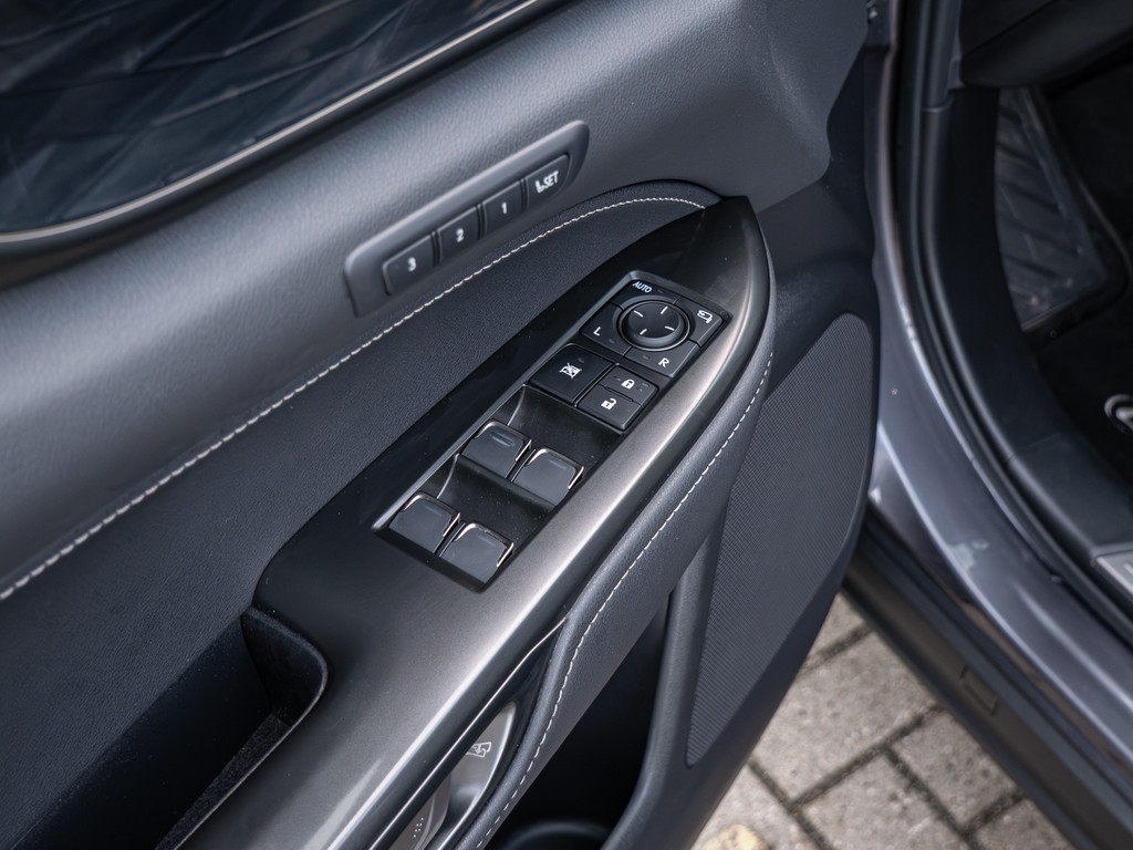 Fahrzeugansicht LEXUS NX 450h + Executive - Bild 37