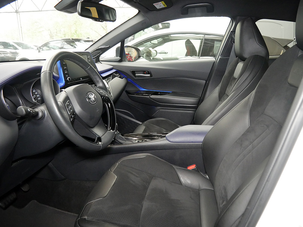 Fahrzeugansicht TOYOTA C-HR 2.0 Hybrid Style Selection - Bild 6