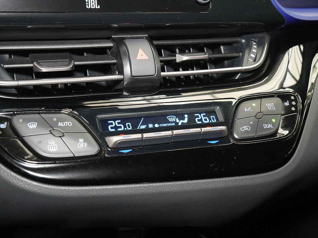 Fahrzeugansicht TOYOTA C-HR 2.0 Hybrid Style Selection - Bild 14