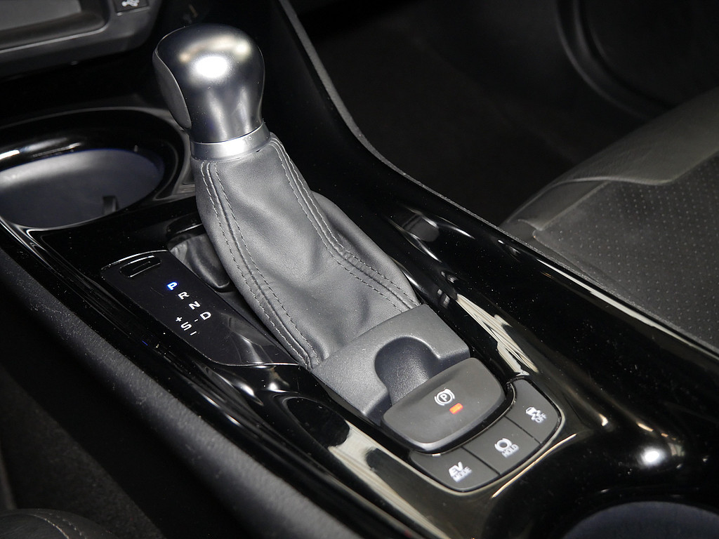 Fahrzeugansicht TOYOTA C-HR 2.0 Hybrid Style Selection - Bild 15