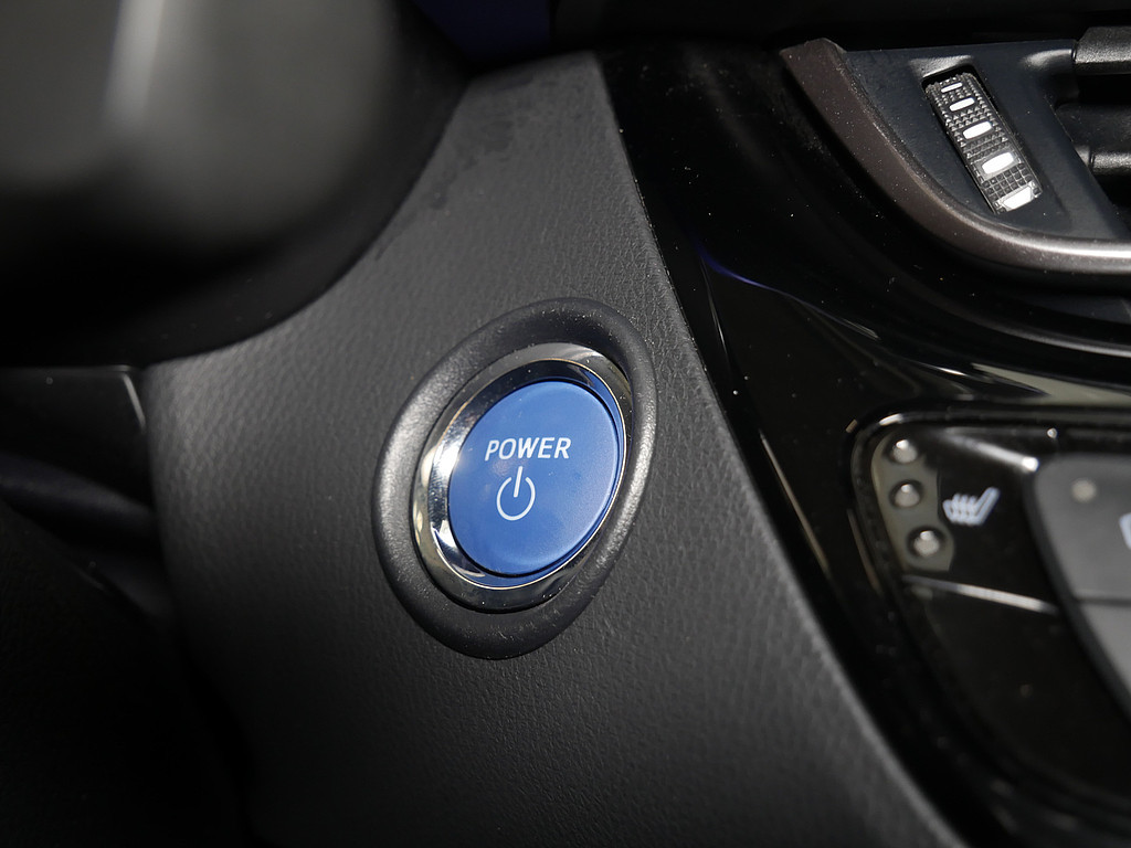 Fahrzeugansicht TOYOTA C-HR 2.0 Hybrid Style Selection - Bild 28