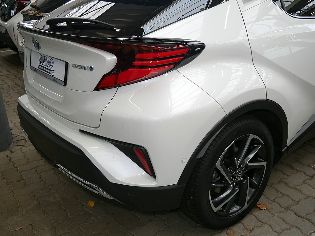 Fahrzeugansicht TOYOTA C-HR 2.0 Hybrid Style Selection - Bild 32