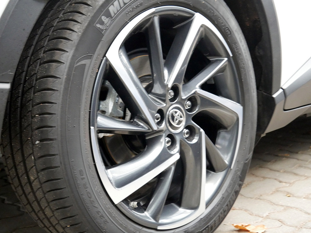 Fahrzeugansicht TOYOTA C-HR 2.0 Hybrid Style Selection - Bild 38