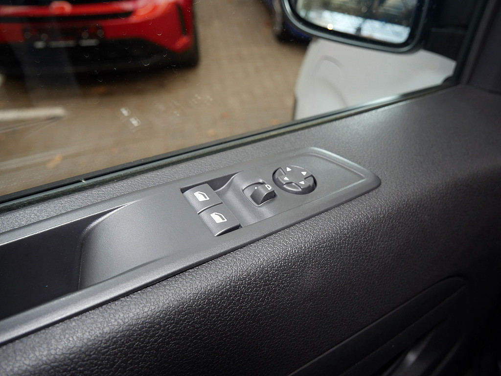 Fahrzeugansicht TOYOTA Proace L2 Kasten Electric Meister - Bild 8