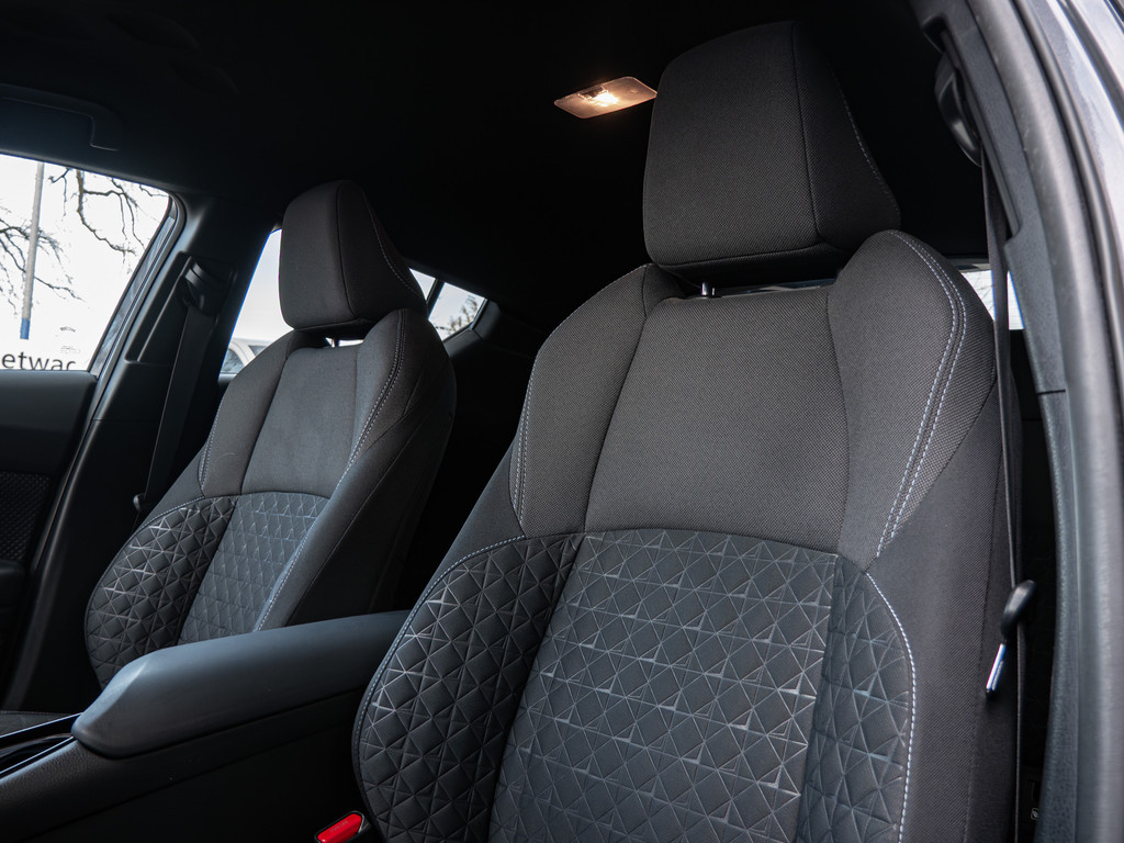 Fahrzeugansicht TOYOTA C-HR 2.0 Hybrid Team D - Bild 38