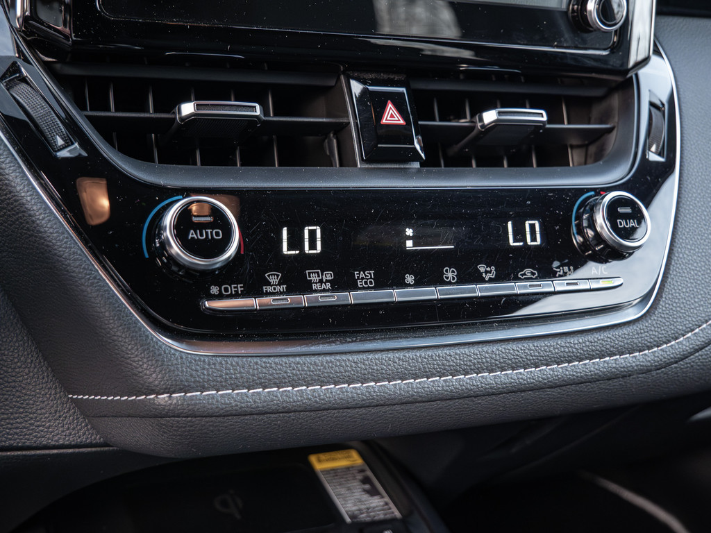 Fahrzeugansicht TOYOTA Corolla Touring Sports 1.8 Hybrid Team D - Bild 16