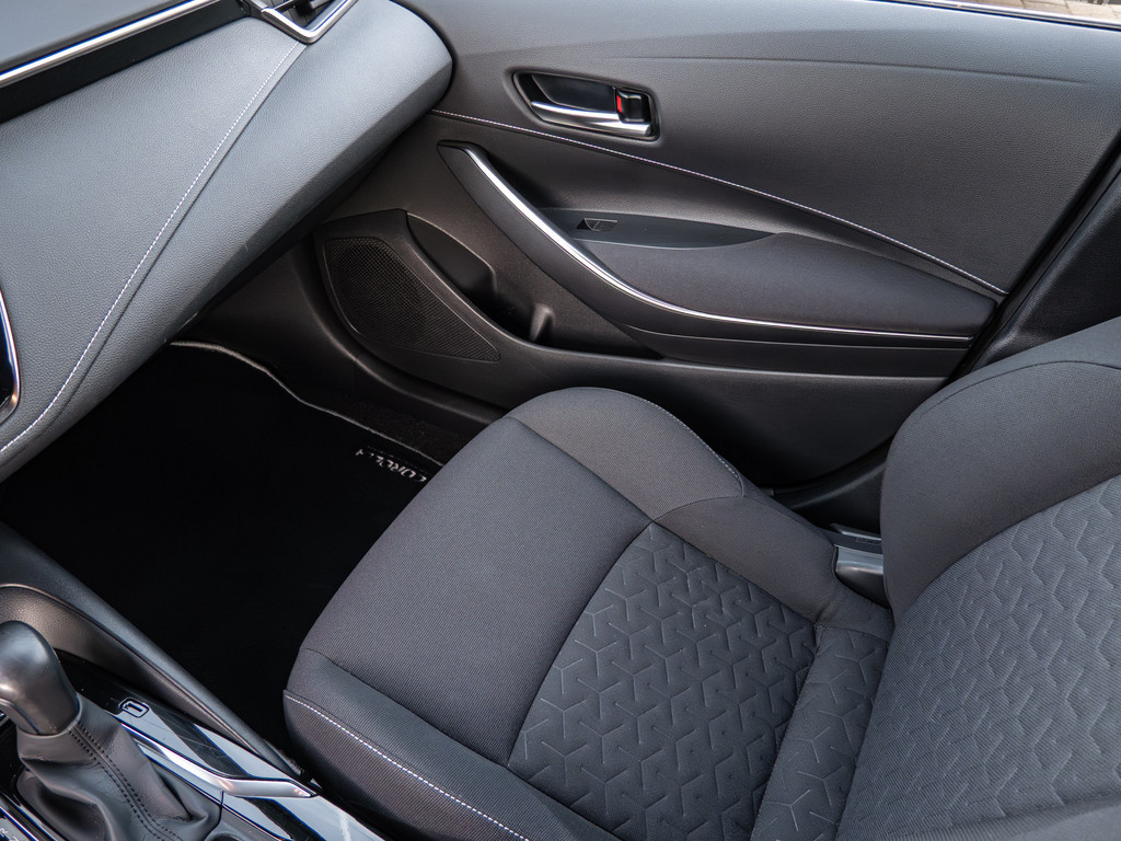 Fahrzeugansicht TOYOTA Corolla Touring Sports 1.8 Hybrid Team D - Bild 20