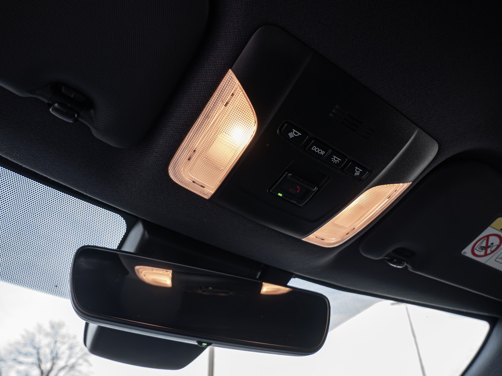 Fahrzeugansicht TOYOTA Corolla Touring Sports 1.8 Hybrid Team D - Bild 21