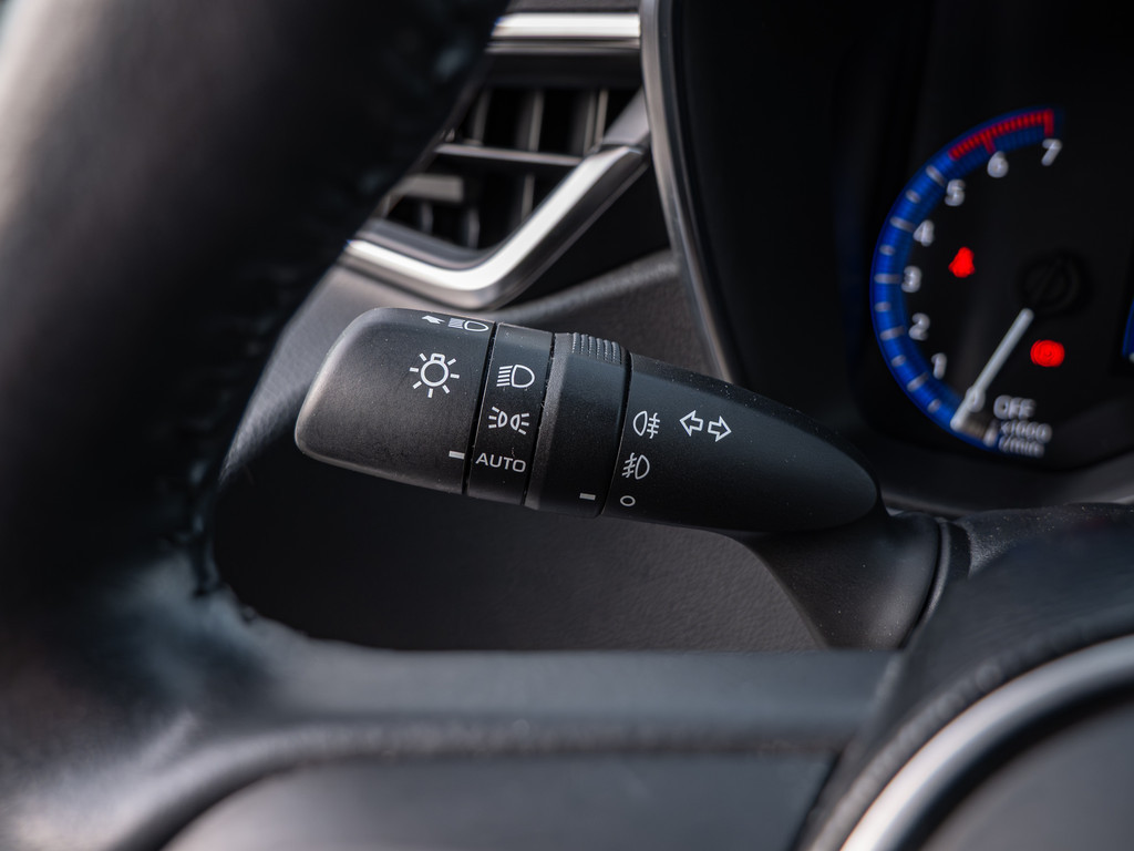 Fahrzeugansicht TOYOTA Corolla Touring Sports 1.8 Hybrid Team D - Bild 24