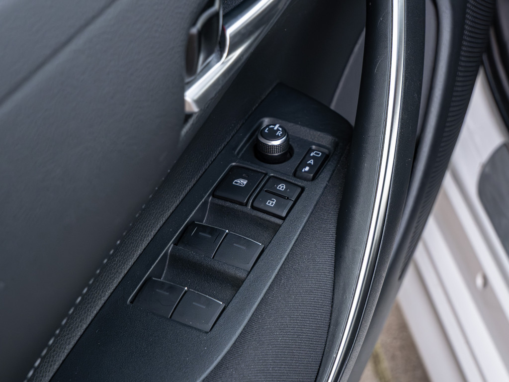 Fahrzeugansicht TOYOTA Corolla Touring Sports 1.8 Hybrid Team D - Bild 33