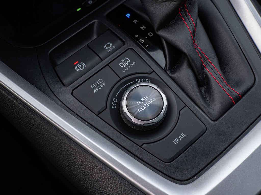 Fahrzeugansicht TOYOTA RAV 4 2.5 Plug-in Hybrid 4x4 - Bild 27