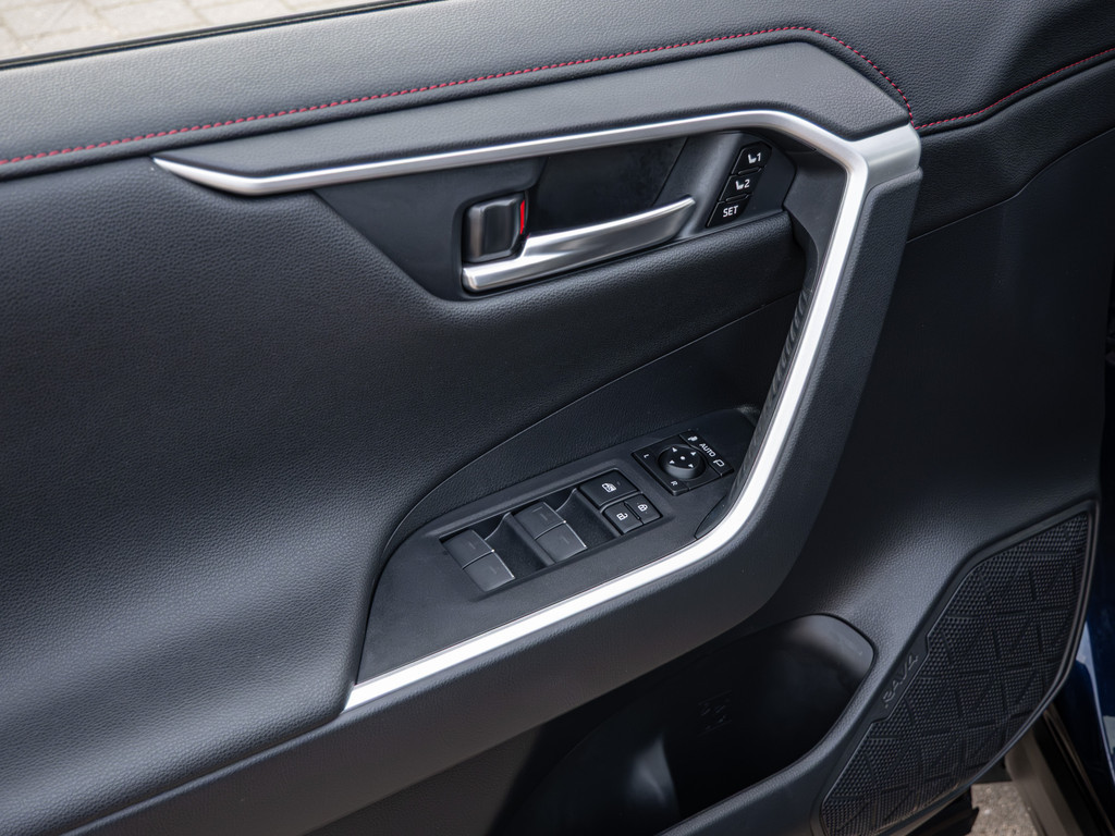 Fahrzeugansicht TOYOTA RAV 4 2.5 Plug-in Hybrid 4x4 - Bild 43