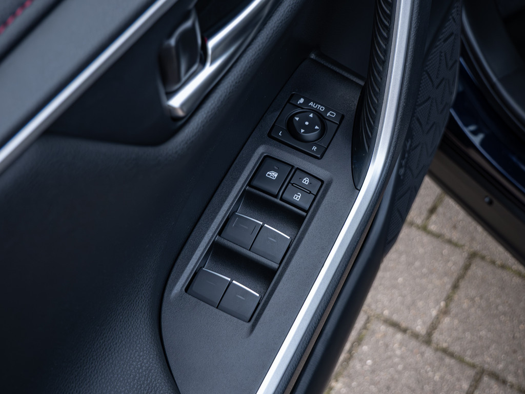 Fahrzeugansicht TOYOTA RAV 4 2.5 Plug-in Hybrid 4x4 - Bild 44